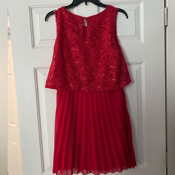 Red cocktail dress size large gently used - Picture 2 of 2